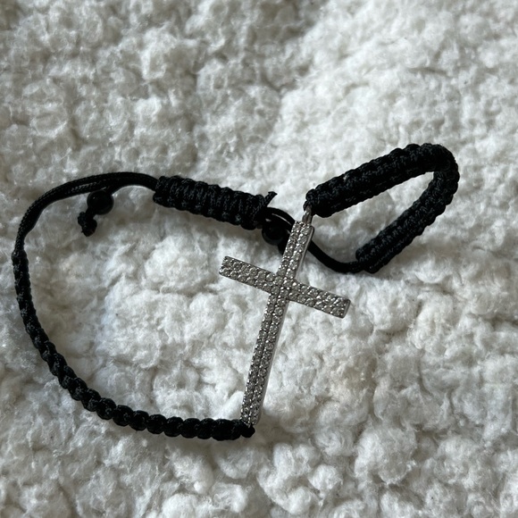 Sideways cross bracelet. - Picture 3 of 5